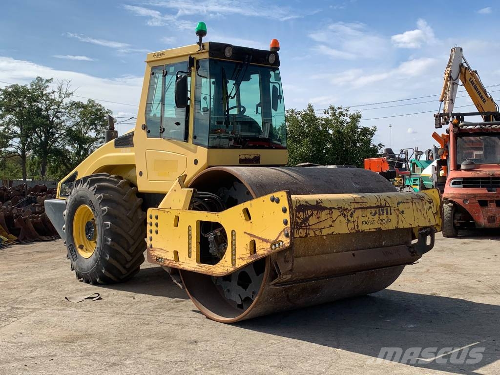 Bomag BW 213 D H-4 Ühe trumliga rullid