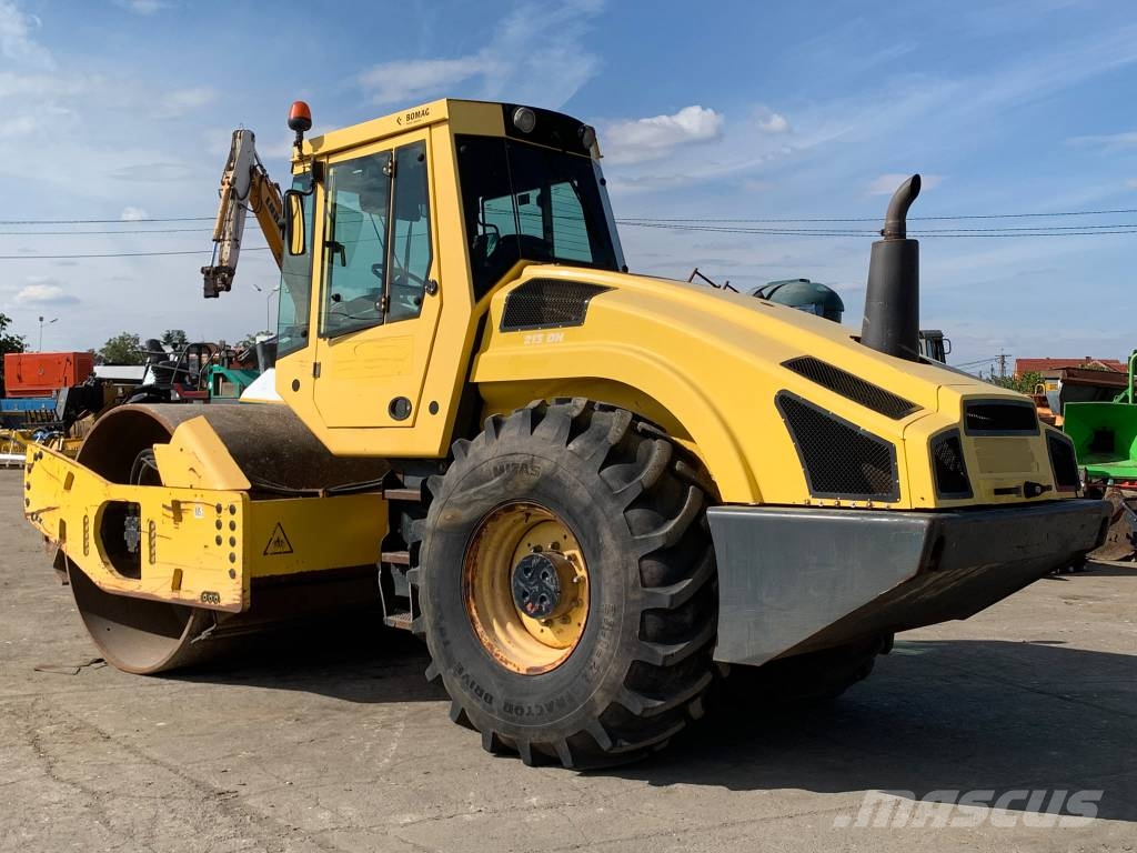 Bomag BW 213 D H-4 Ühe trumliga rullid
