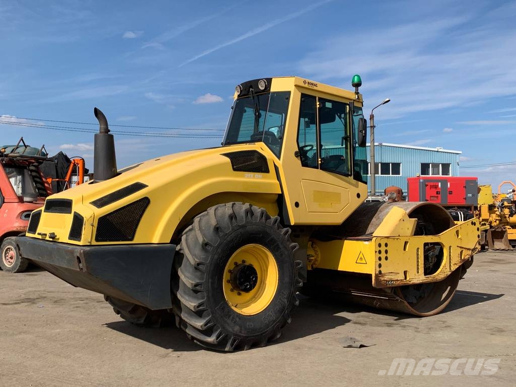 Bomag BW 213 D H-4 Ühe trumliga rullid