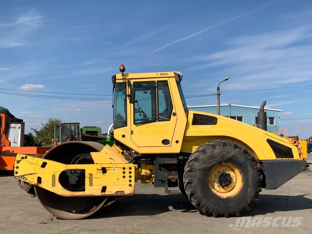 Bomag BW 213 D H-4 Ühe trumliga rullid