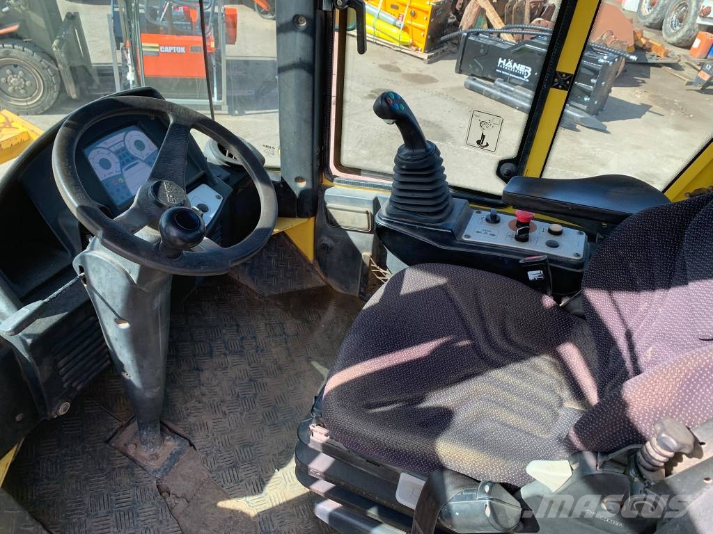 Bomag BW 213 D H-4 Ühe trumliga rullid