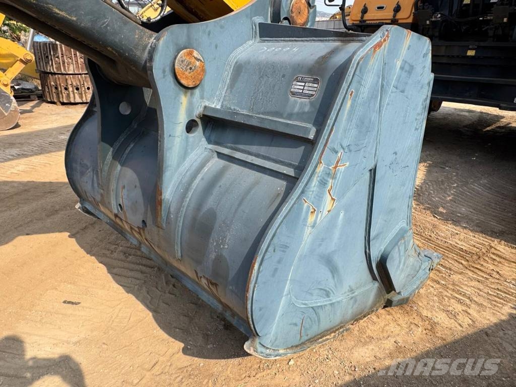 Hyundai HX 520 L Rupsgraafmachines