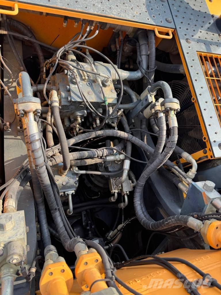 Hyundai HX 520 L Rupsgraafmachines