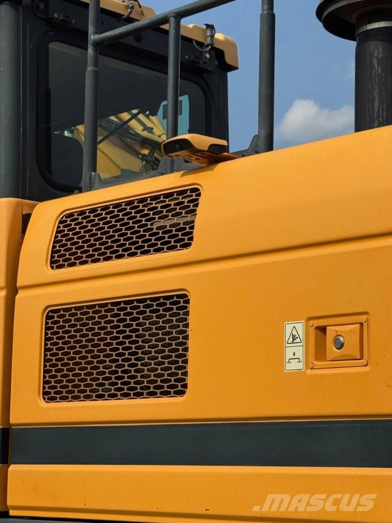 Hyundai HX 520 L Rupsgraafmachines