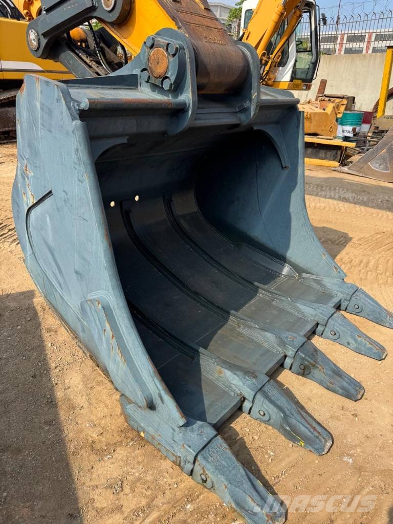 Hyundai HX 520 L Rupsgraafmachines