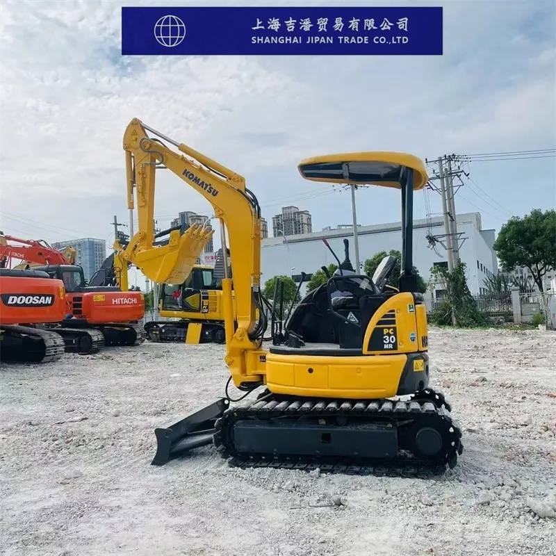Komatsu PC 30 MR حفارات زحافة