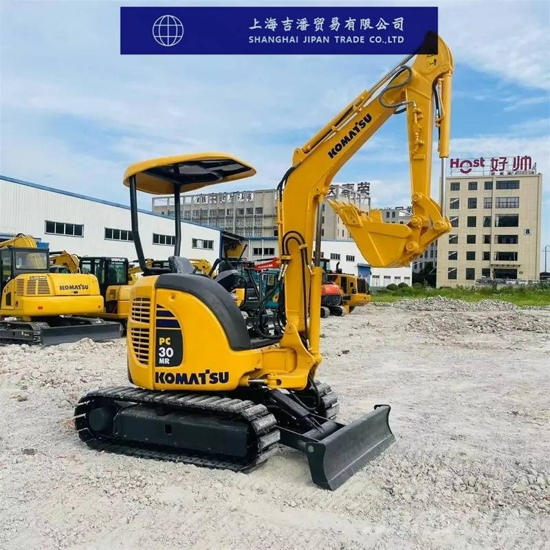 Komatsu PC 30 MR حفارات زحافة