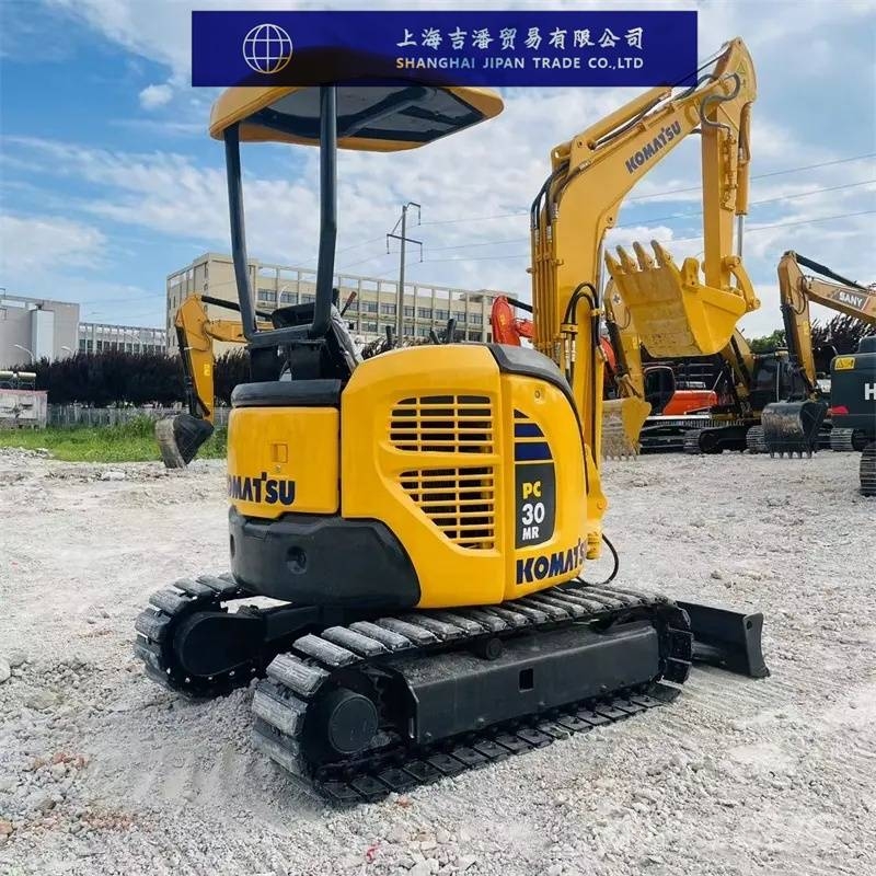 Komatsu PC 30 MR حفارات زحافة