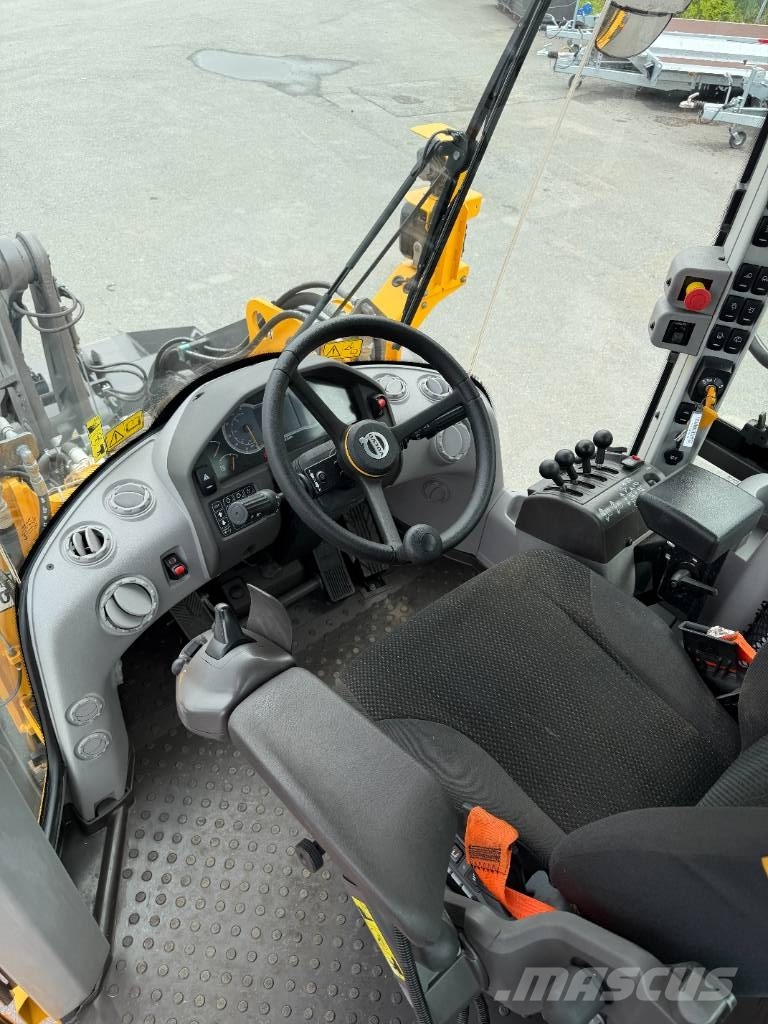 Volvo L60H -23 1744tim Lock-up CDC mm 1.725.000+m Wheel loaders
