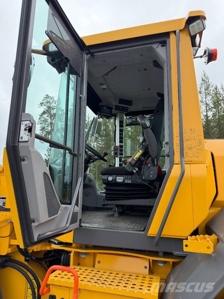 Volvo L60H -23 1744tim Lock-up CDC mm 1.725.000+m Wheel loaders