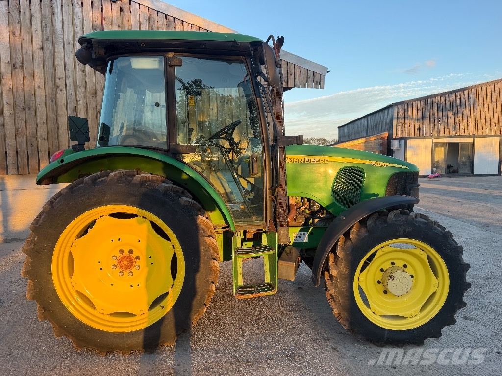 John Deere 5820 Tractors