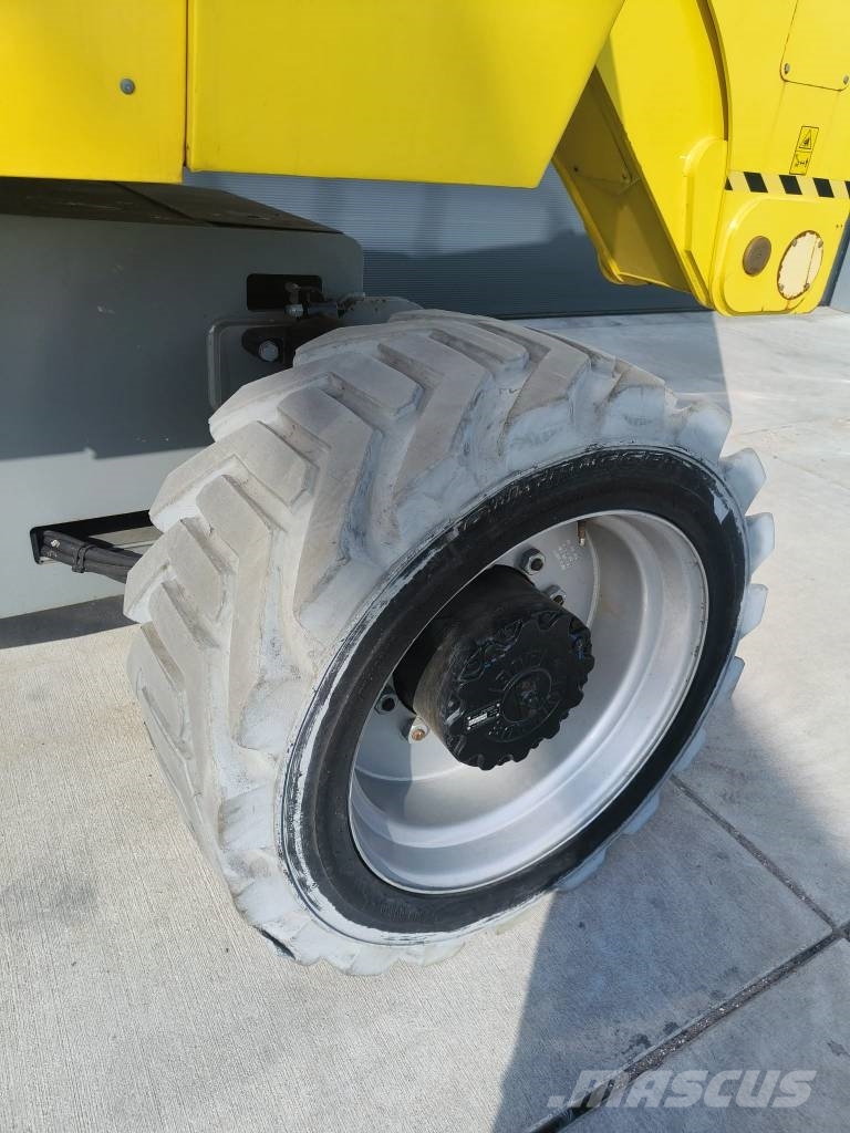JLG H800AJ Kuukulkijat
