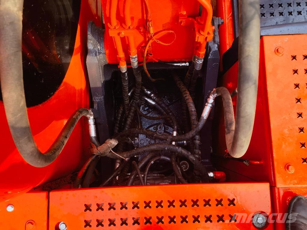 Doosan DX 140 Gravemaskiner på larvebånd