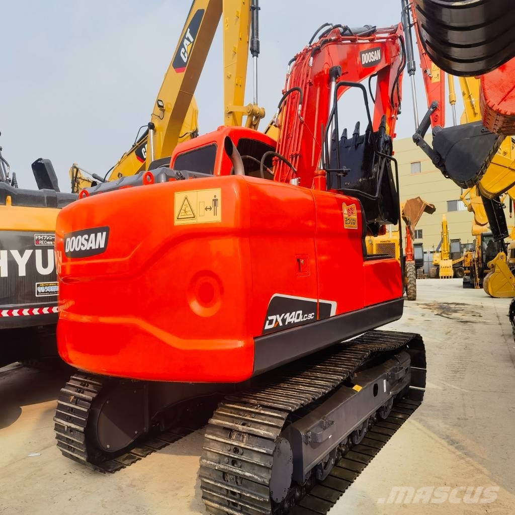 Doosan DX 140 Gravemaskiner på larvebånd
