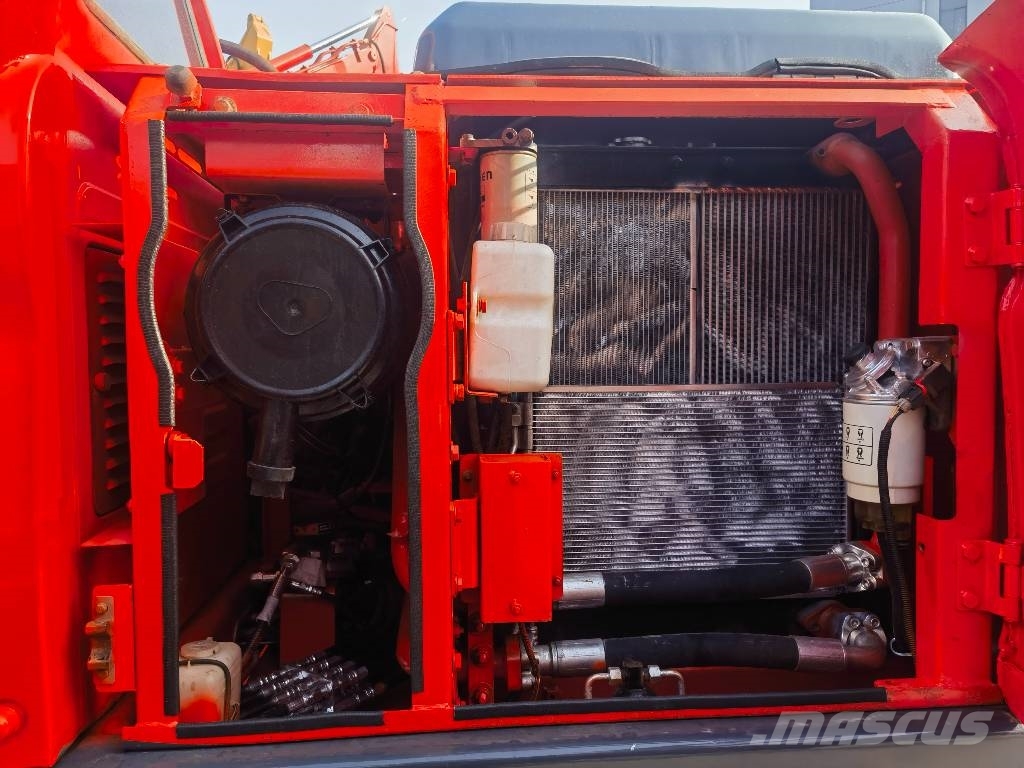 Doosan DX 140 Gravemaskiner på larvebånd