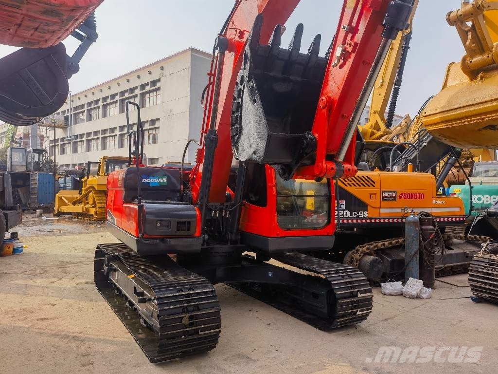 Doosan DX 140 Gravemaskiner på larvebånd