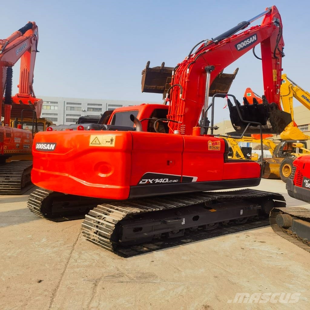 Doosan DX 140 Gravemaskiner på larvebånd