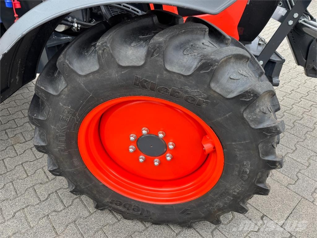 Kubota M 5-112 inkl Frontlader Трактори