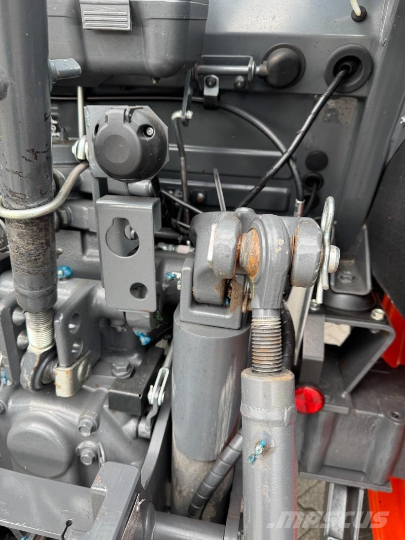 Kubota M 5-112 inkl Frontlader Трактори