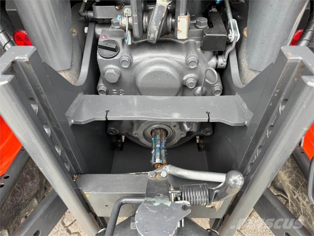 Kubota M 5-112 inkl Frontlader Трактори