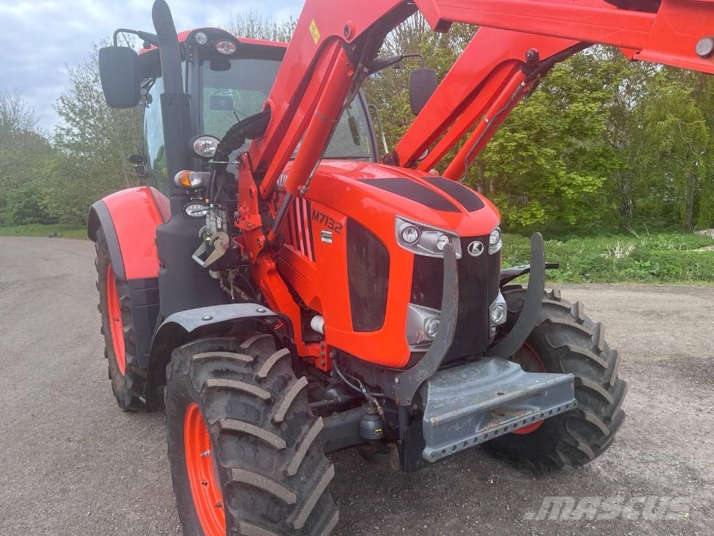 Kubota M 7132 Traktorok