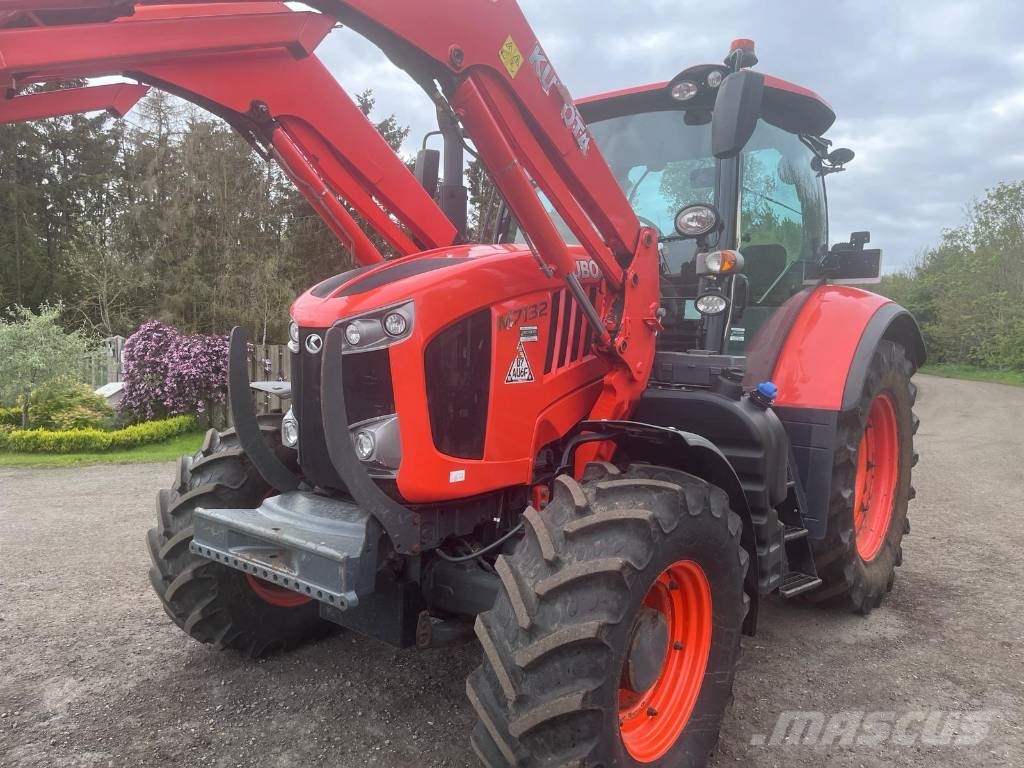 Kubota M 7132 Traktorok