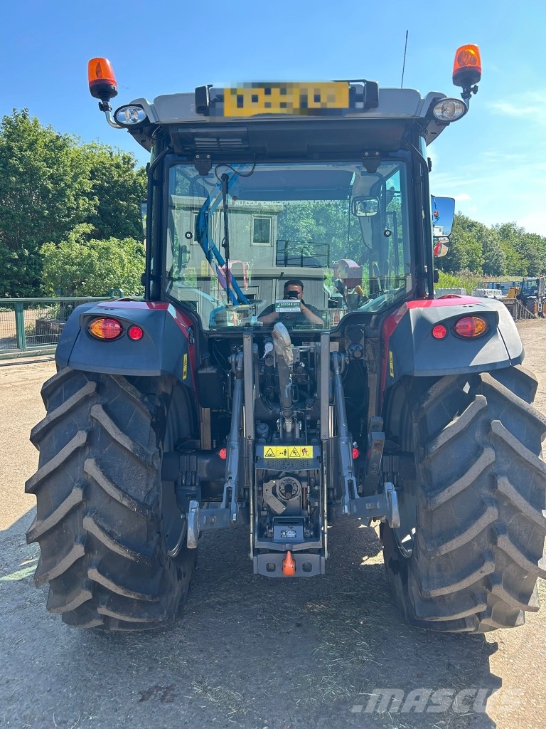 Massey Ferguson 4710 M Schlepper inkl. FL.3717X Frontlader الجرارات