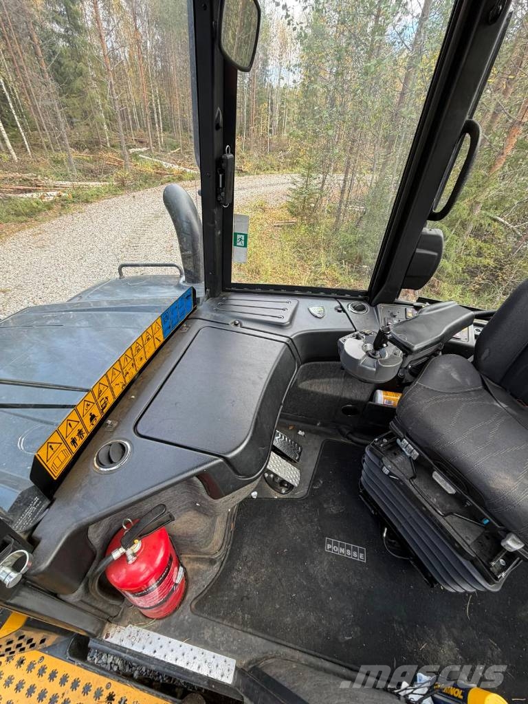 Ponsse ELK 8W Forwarderji
