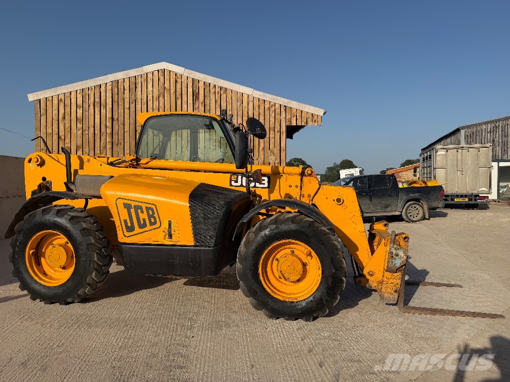 JCB 535-95 Teleskopické manipulátory