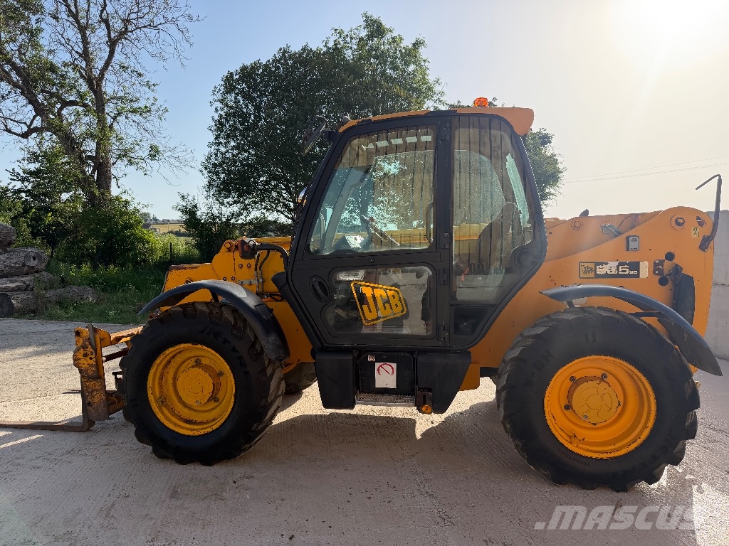 JCB 535-95 Teleskopické manipulátory
