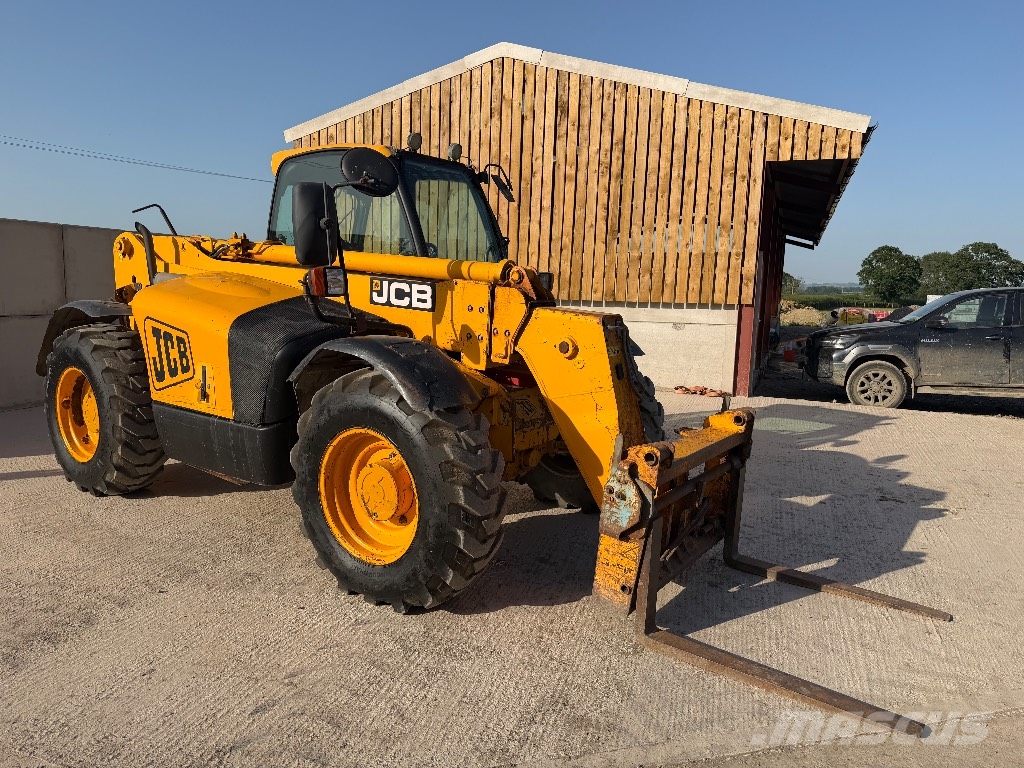 JCB 535-95 Teleskopické manipulátory