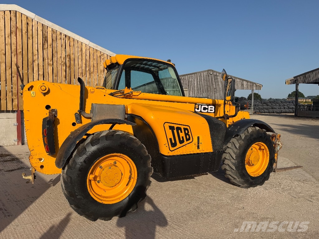 JCB 535-95 Teleskopické manipulátory