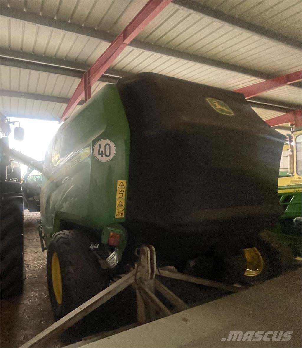 John Deere V 451R 원형 곤포기