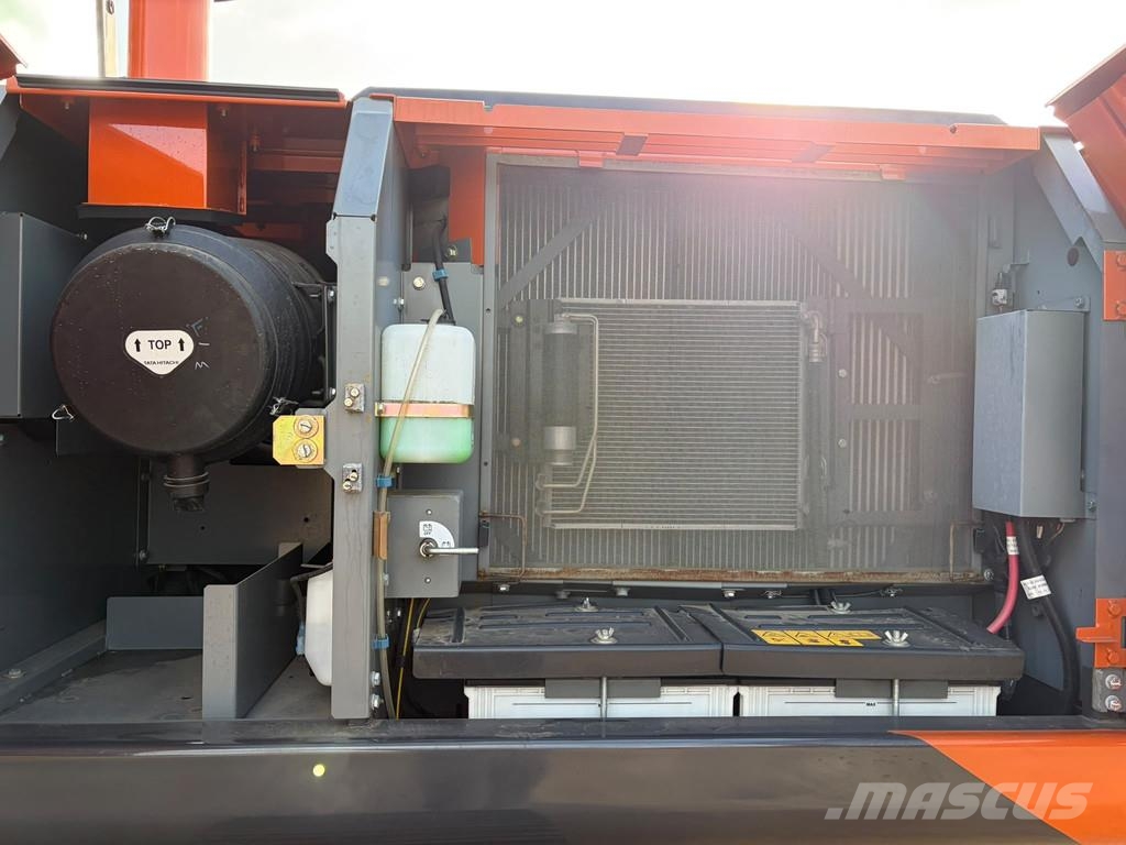 Hitachi ZX220LC-5G Rupsgraafmachines