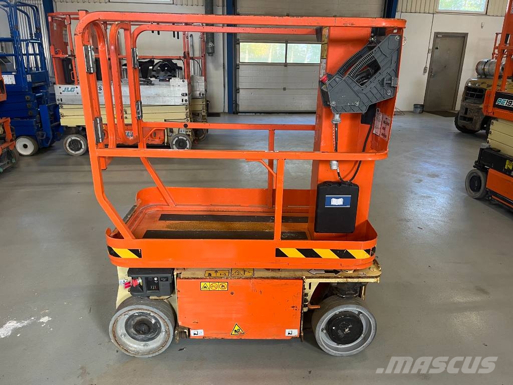 JLG 1230 ES Vertikalne radne podizne platforme