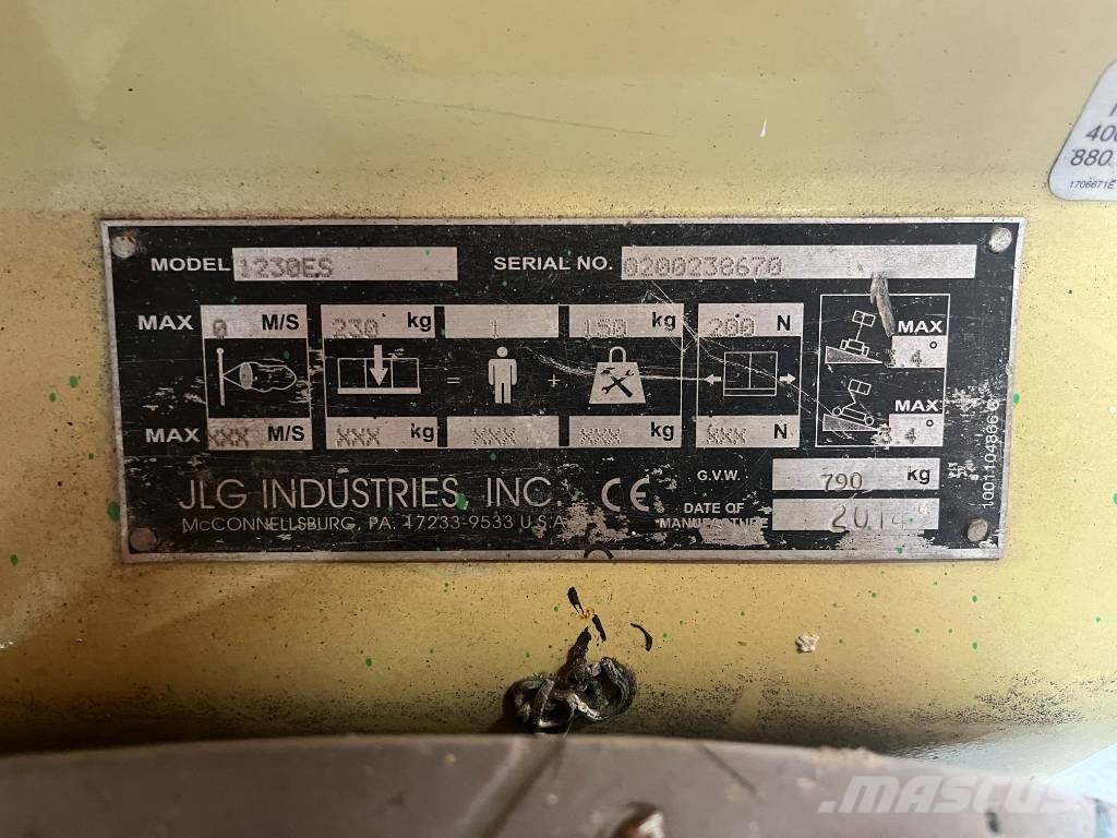 JLG 1230 ES Vertikalne radne podizne platforme