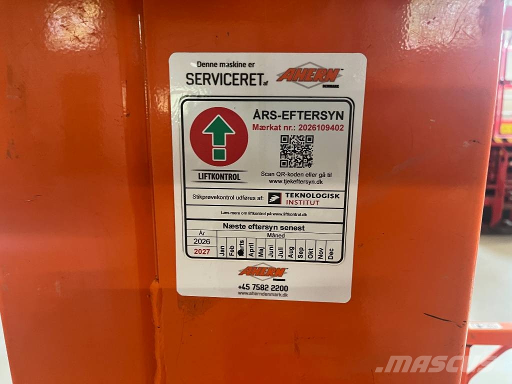 JLG 1230 ES Vertikalne radne podizne platforme