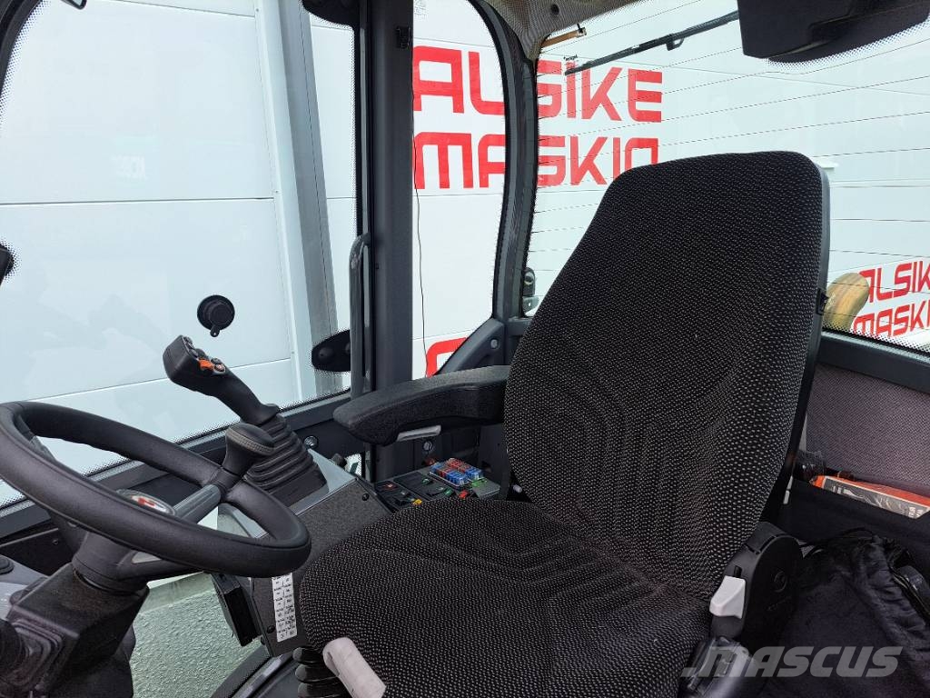 Wacker Neuson WL 52 , Vikplog / Sandspridare لوادر بعجل
