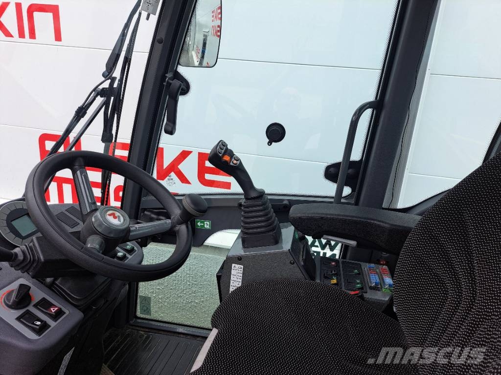 Wacker Neuson WL 52 , Vikplog / Sandspridare لوادر بعجل