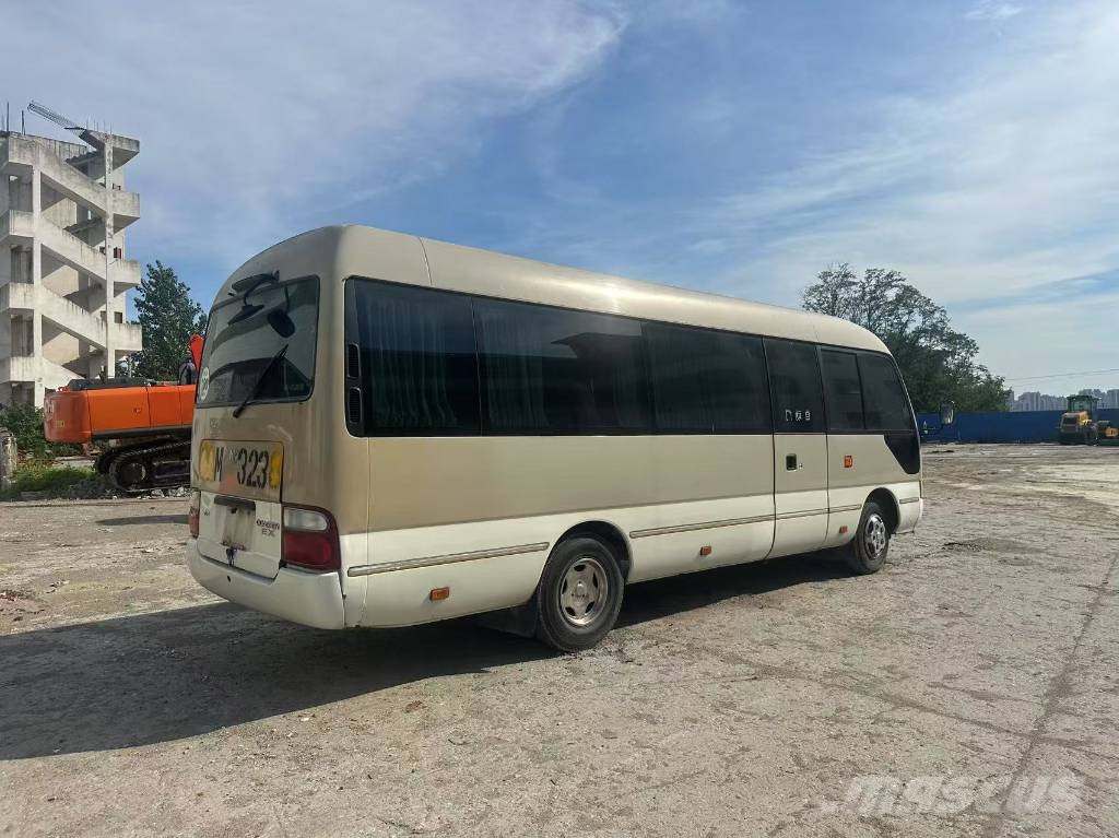 Toyota Coaster 15BT أخرى