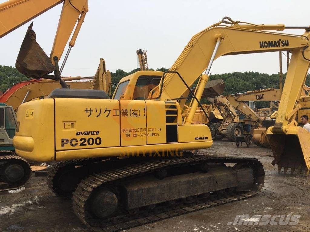 Komatsu PC 200-6 Lánctalpas kotrók
