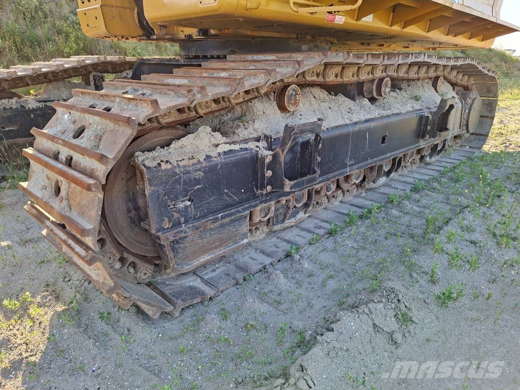 CAT 395 Bagri goseničarji