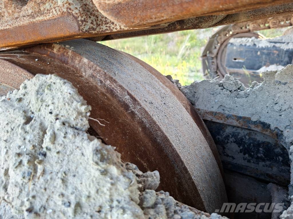 CAT 395 Bagri goseničarji
