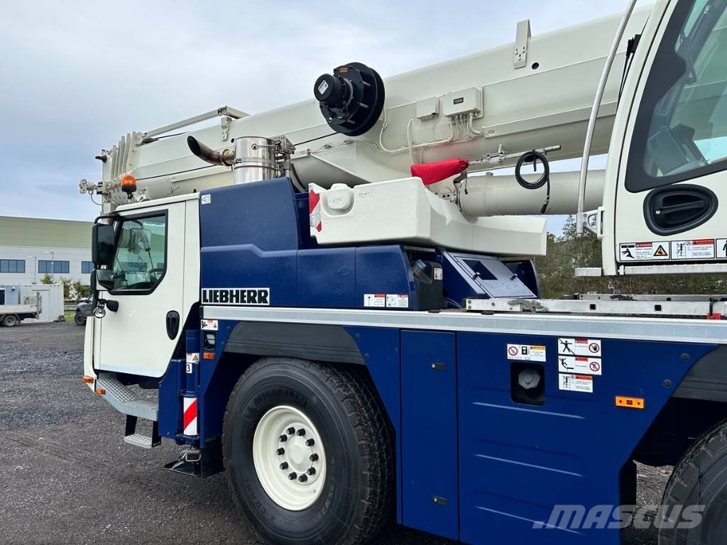 Liebherr LTM 1060-3.1 Grues tout terrain