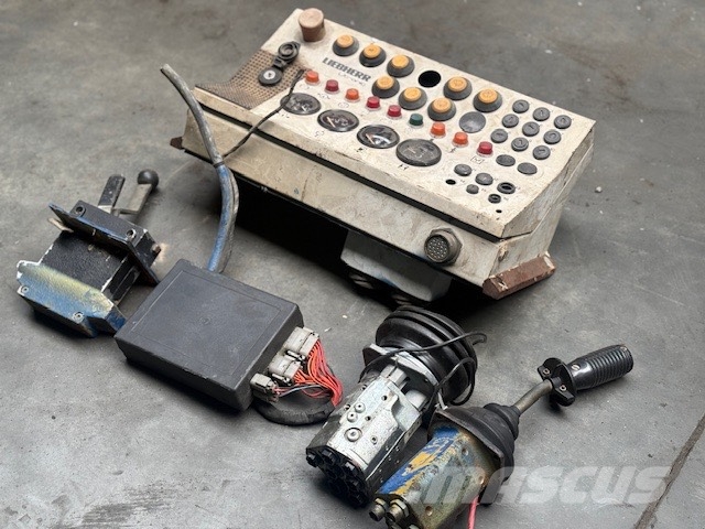 Liebherr LR 632 CAB PARTS COMPLET Componentes electrónicos