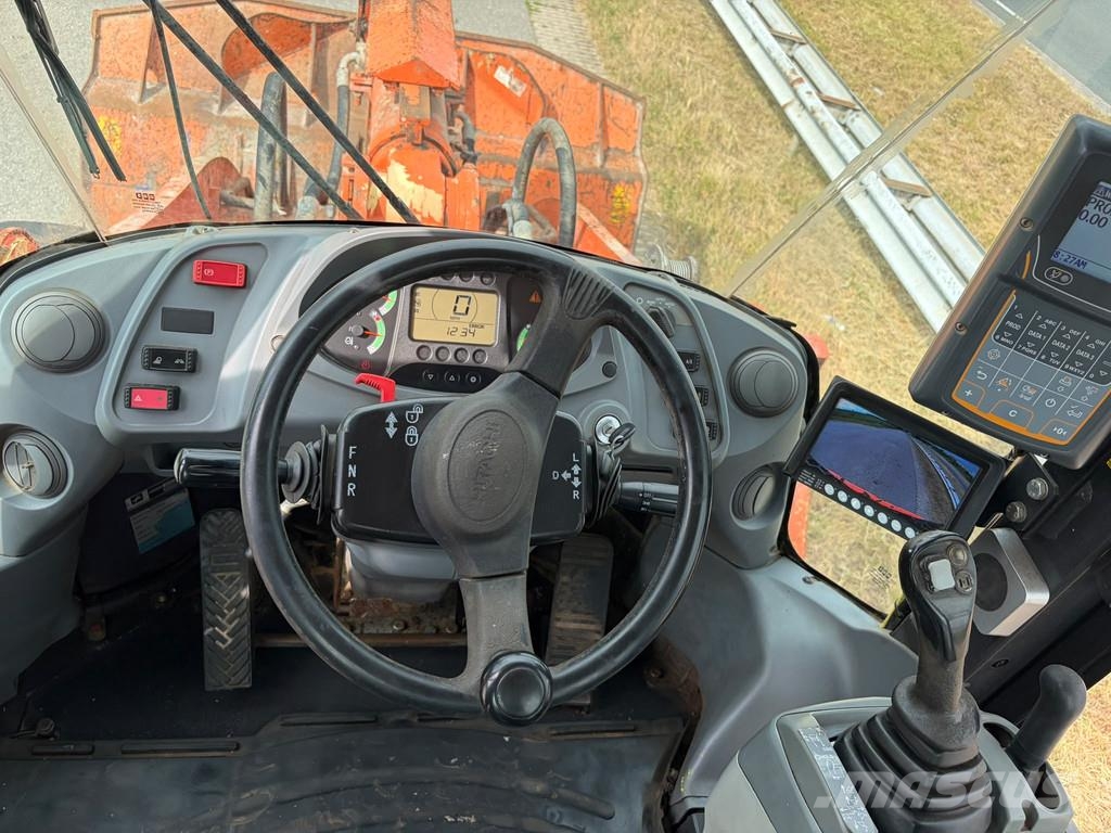 Hitachi ZW180-5B Φορτωτές με λάστιχα (Τροχοφόροι)