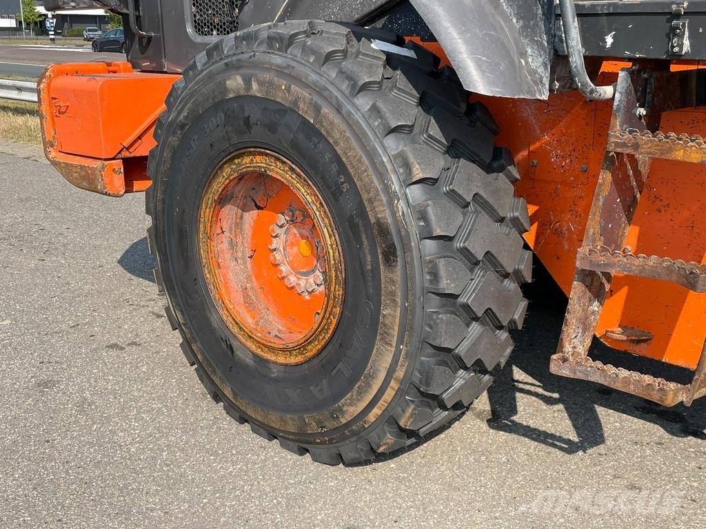 Hitachi ZW180-5B Φορτωτές με λάστιχα (Τροχοφόροι)