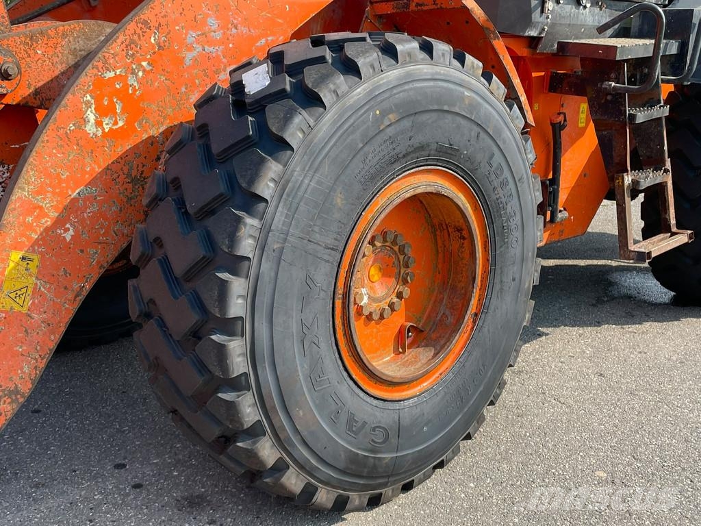 Hitachi ZW180-5B Φορτωτές με λάστιχα (Τροχοφόροι)