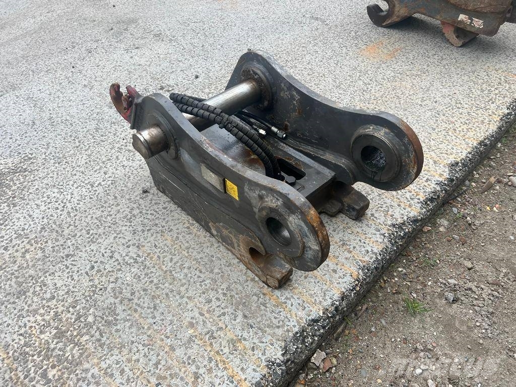 CAT 336LRE / 336 LRE quick coupler Brze spojke