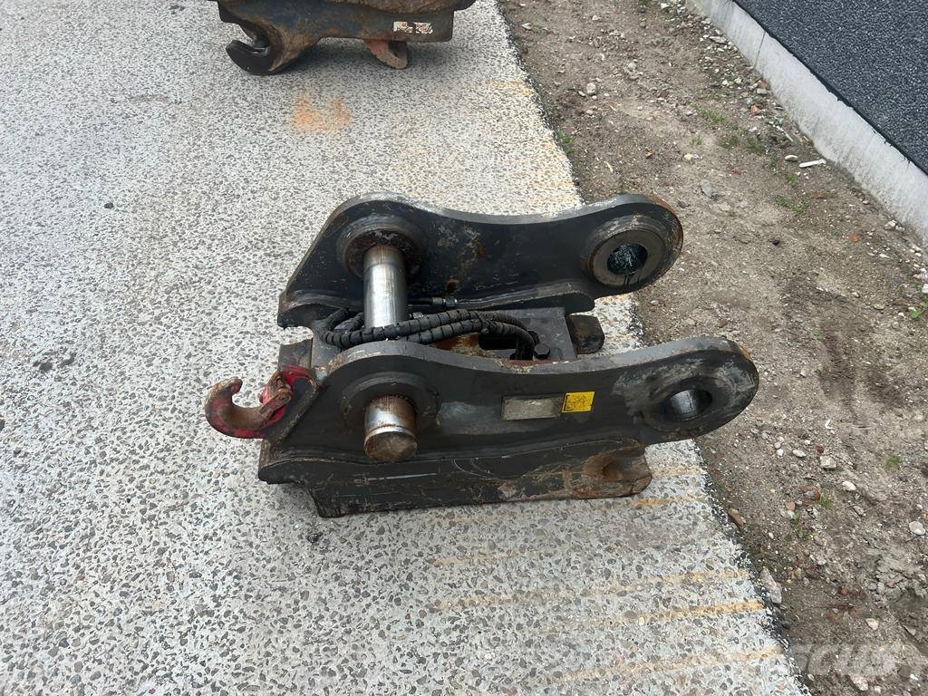 CAT 336LRE / 336 LRE quick coupler Brze spojke